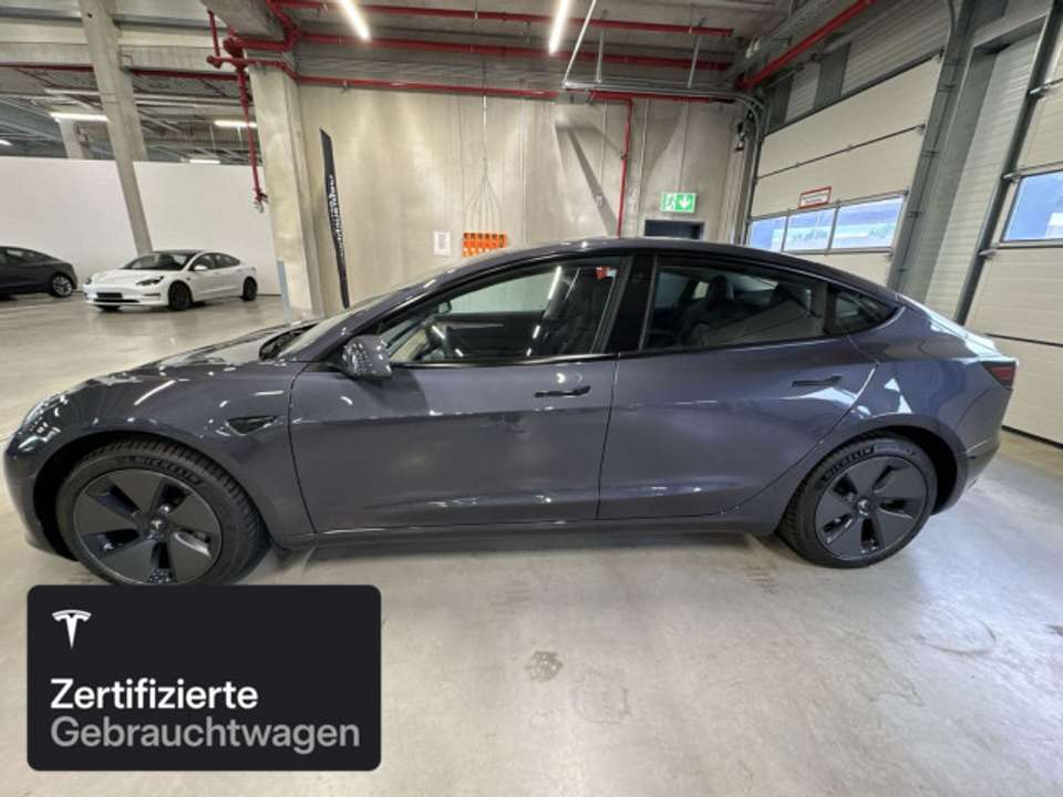 Tesla Model 3 - Imagem 4