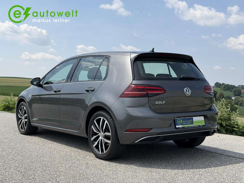 Volkswagen e-Golf - Imagem 6