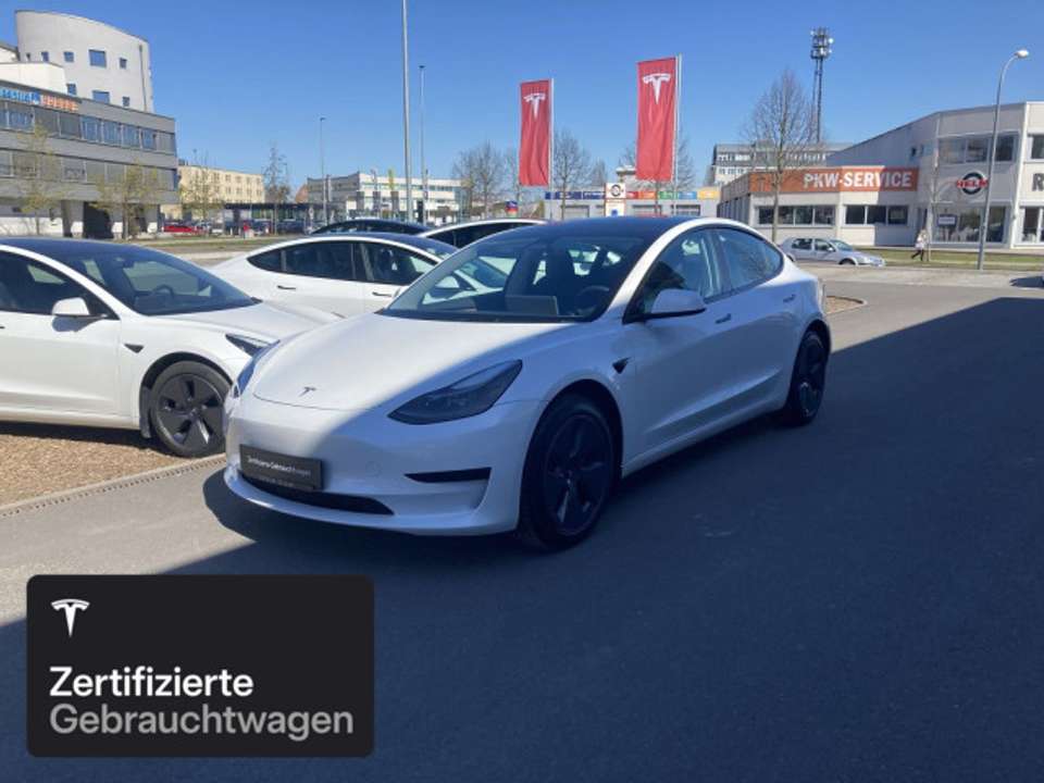 Tesla Model 3 - Imagem 2