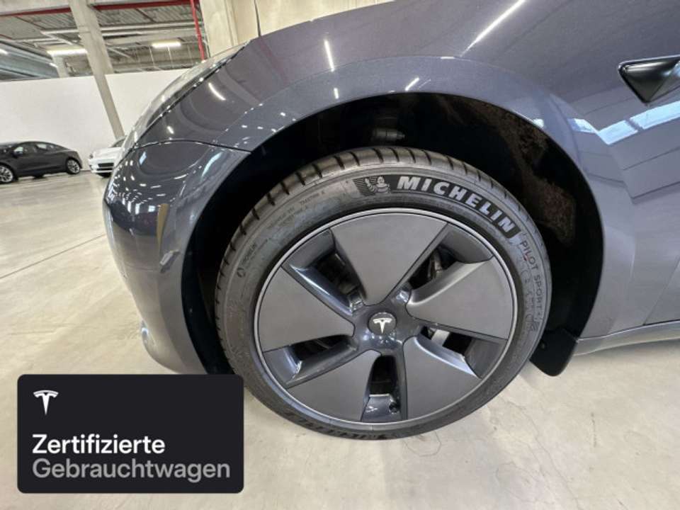 Tesla Model 3 - Imagem 7