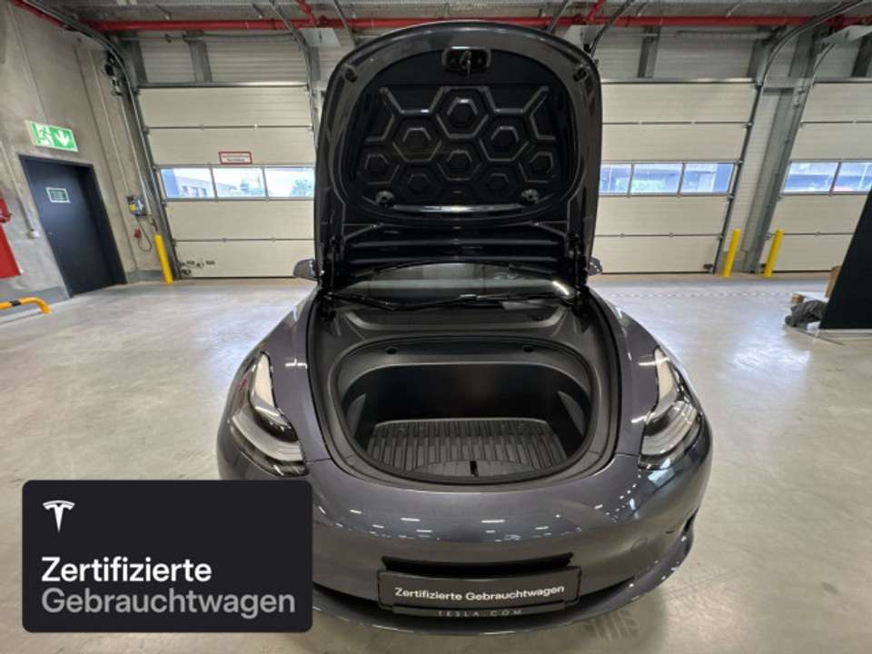 Tesla Model 3 - Imagem 8