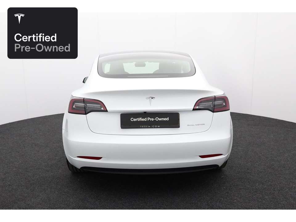 Tesla Model 3 - Imagem 7