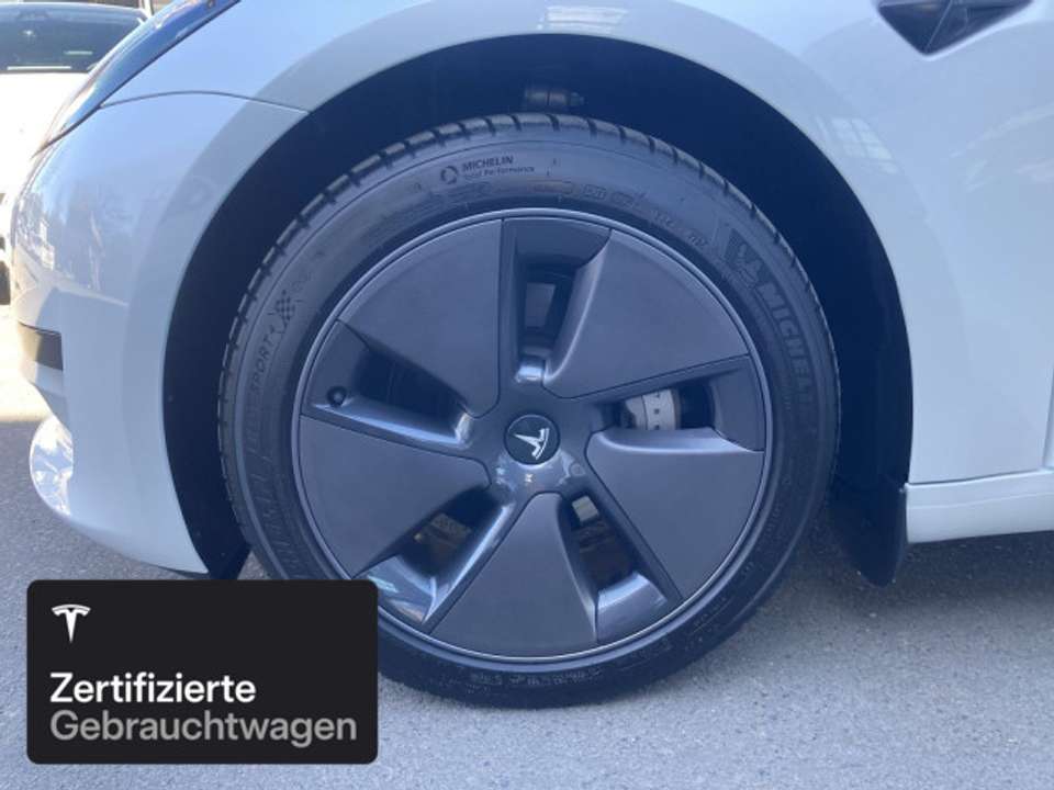 Tesla Model 3 - Imagem 7