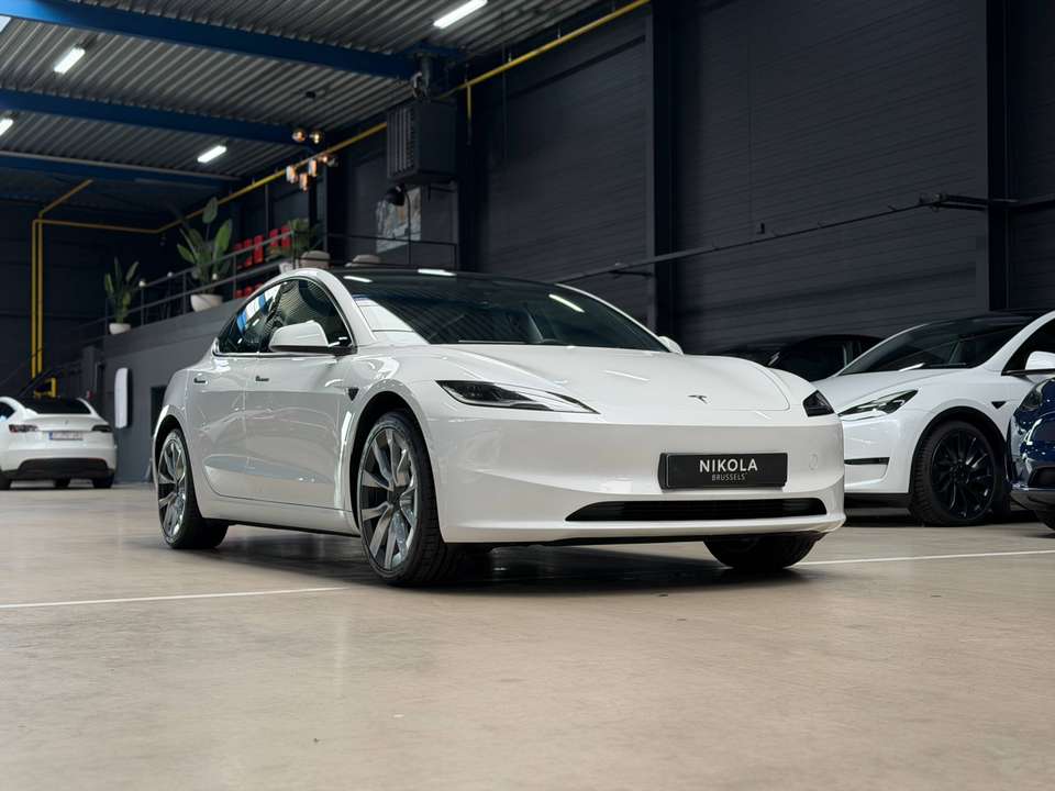 Tesla Model 3 - Imagem 5