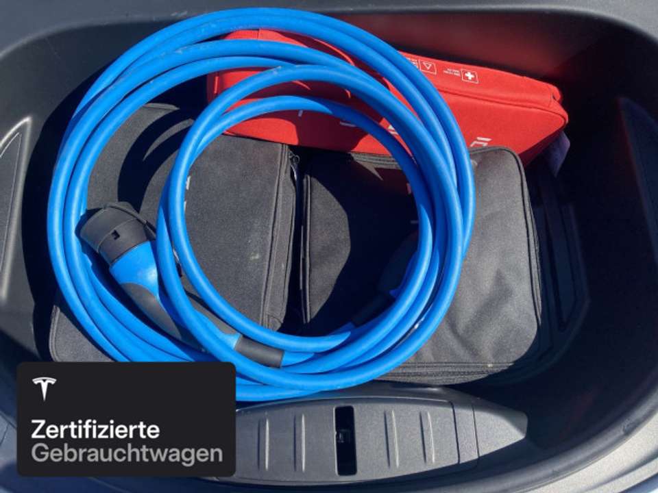 Tesla Model 3 - Imagem 8