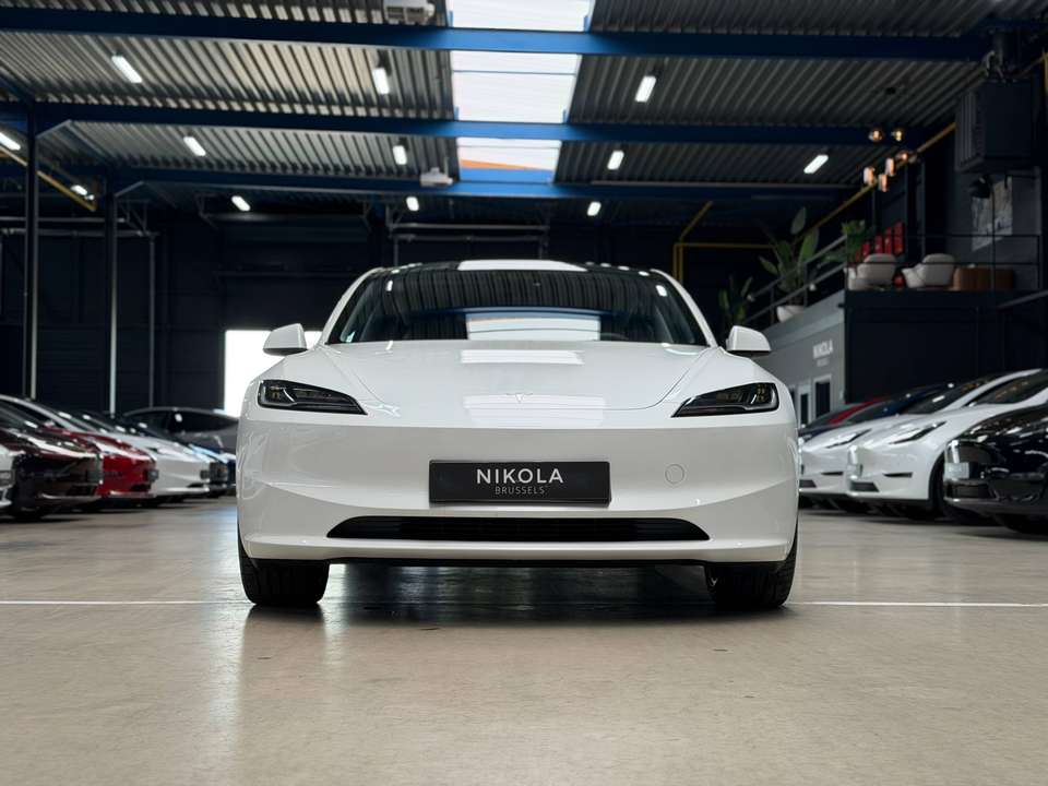 Tesla Model 3 - Imagem 6