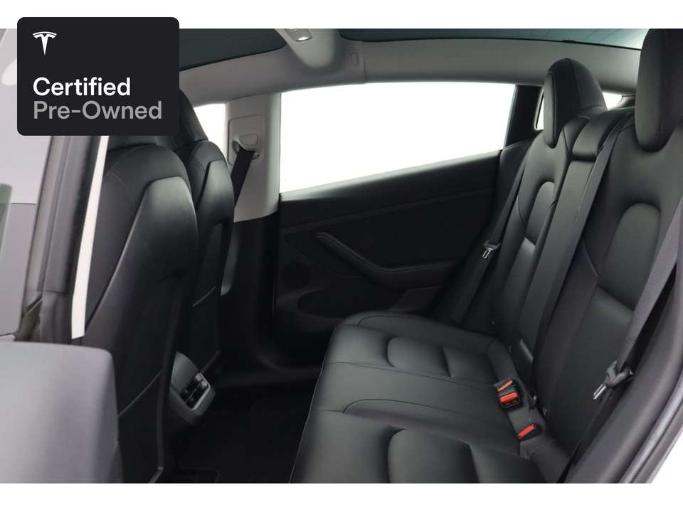 Tesla Model 3 - Imagem 12