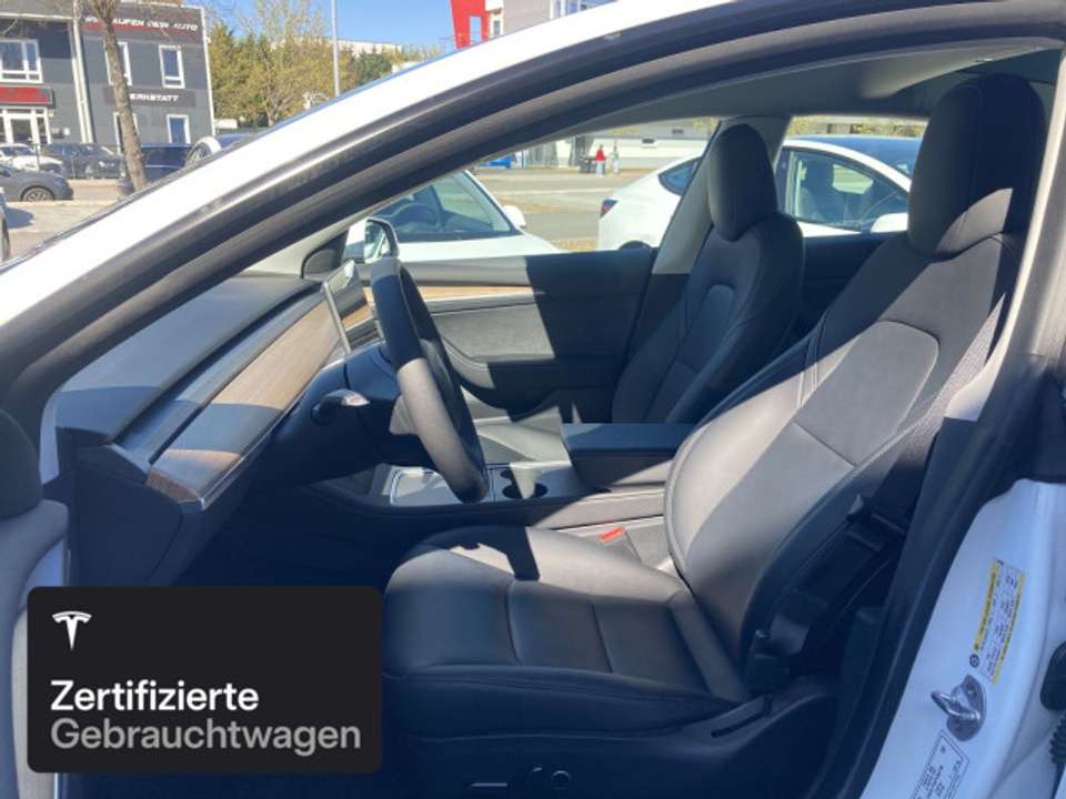 Tesla Model 3 - Imagem 11
