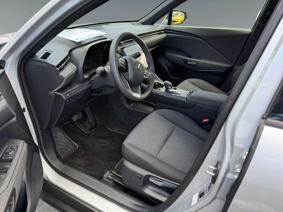 Lexus LBX - Imagem 9