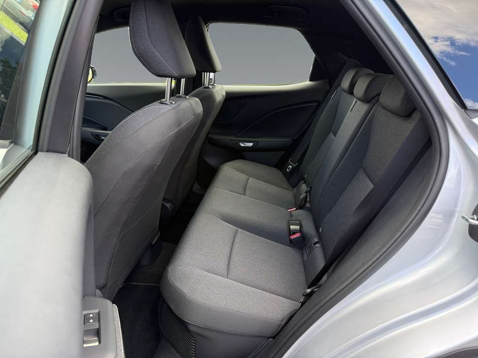 Lexus LBX - Imagem 13