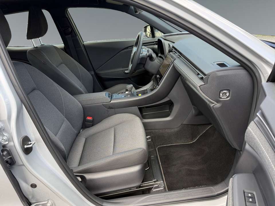 Lexus LBX - Imagem 15