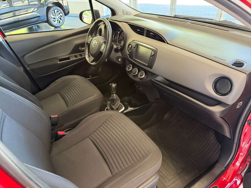 Toyota Yaris - Imagem 18