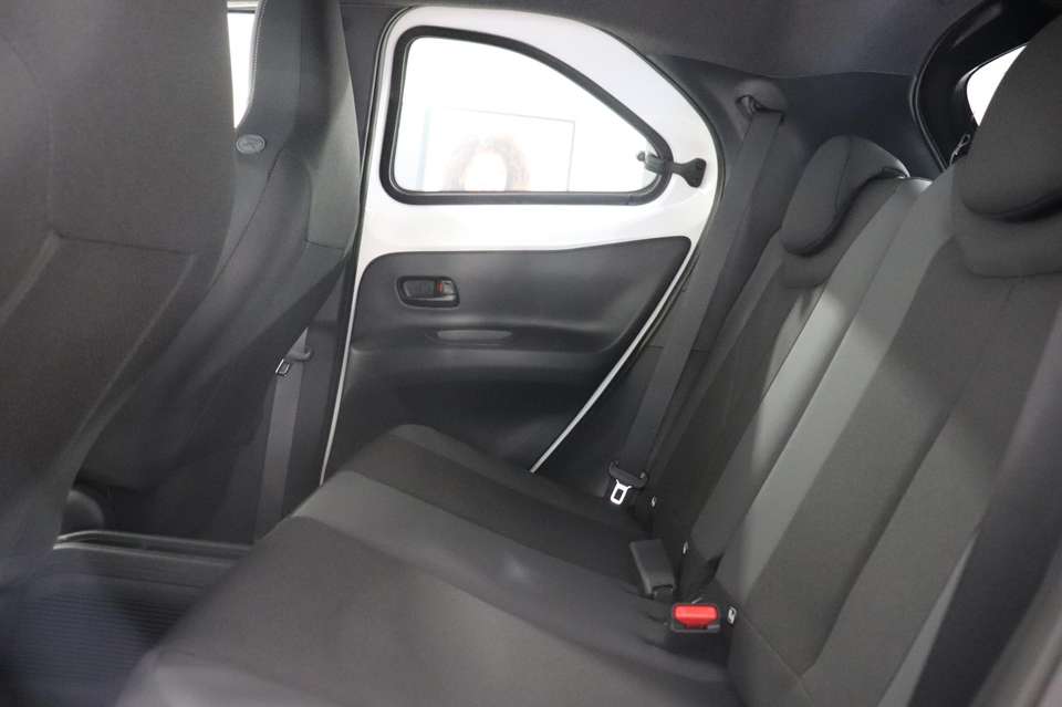 Toyota Aygo X - Imagem 13