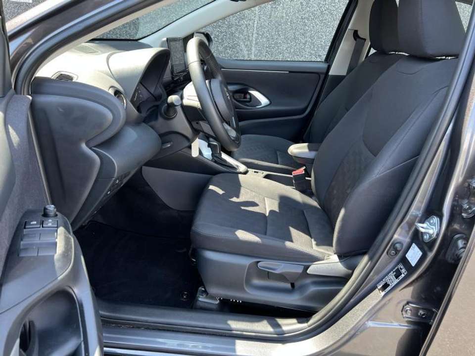 Toyota Yaris - Imagem 9