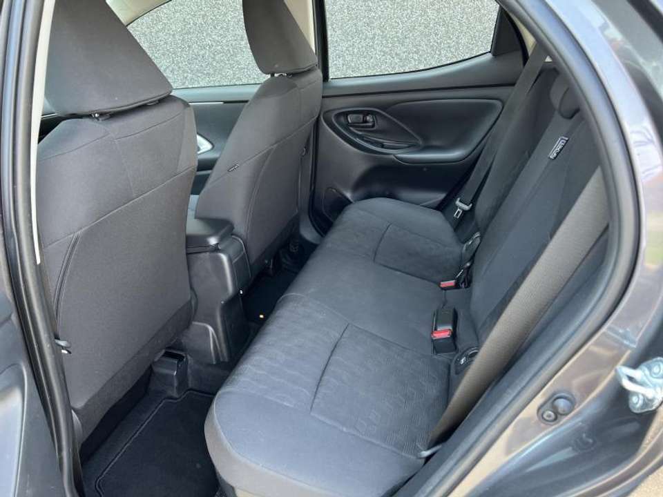 Toyota Yaris - Imagem 11