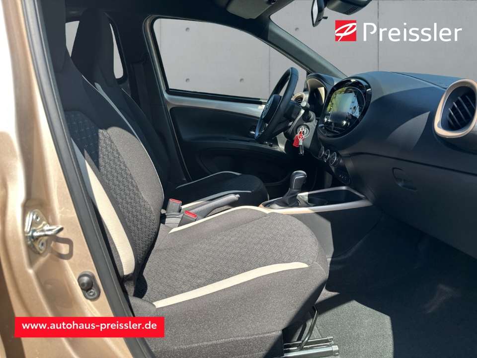 Toyota Aygo X - Imagem 12