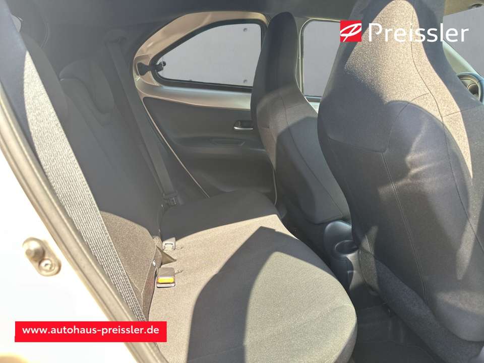 Toyota Aygo X - Imagem 13