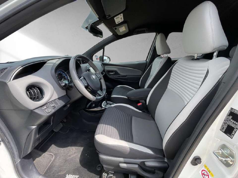 Toyota Yaris - Imagem 13