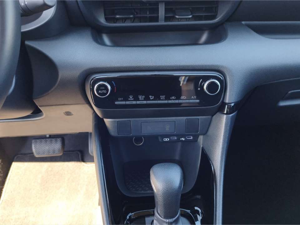 Toyota Yaris - Imagem 14