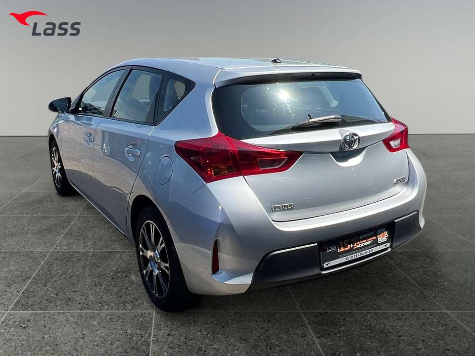 Toyota Auris - Imagem 2