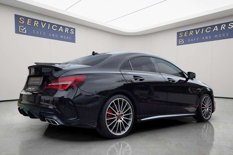 Mercedes-Benz CLA 45 AMG - Imagem 5