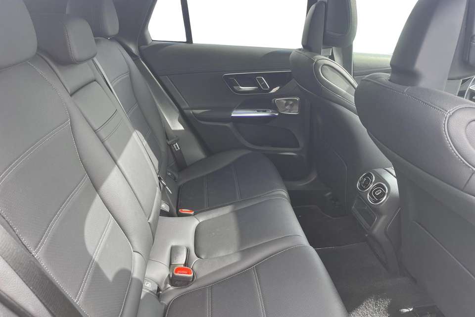 Mercedes-Benz GLC 300 - Imagem 7