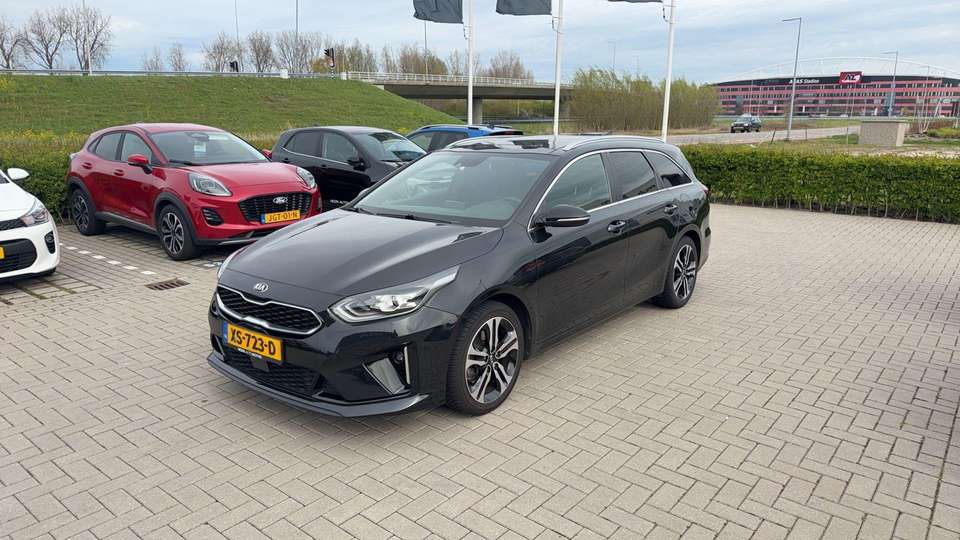 Kia Ceed SW / cee'd SW - Imagem 1