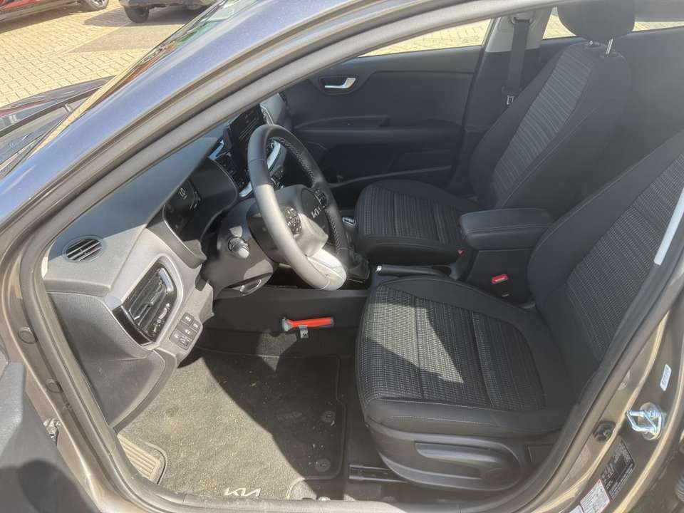 Kia Stonic - Imagem 11