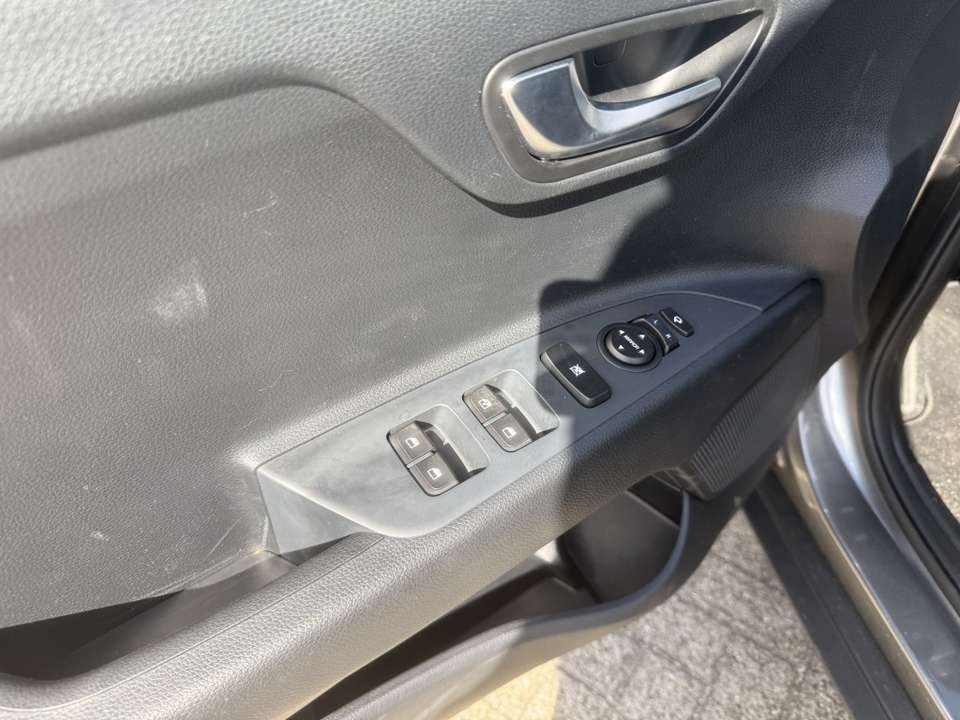Kia Stonic - Imagem 12