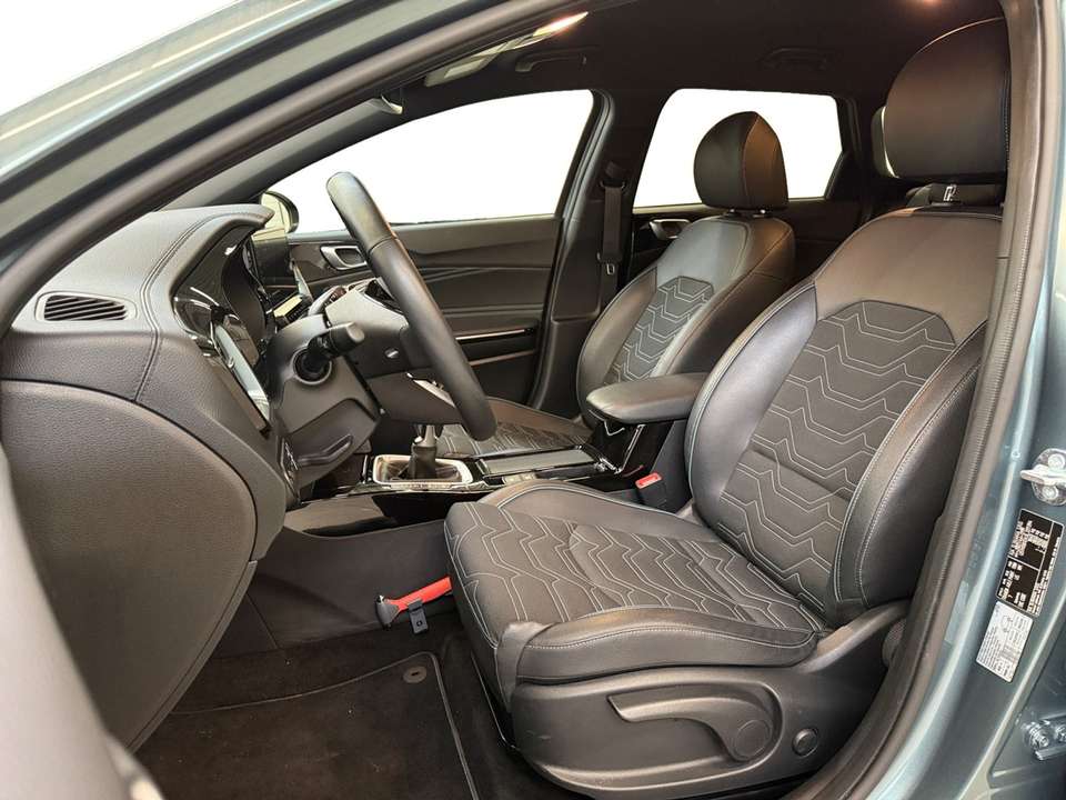 Kia Ceed SW / cee'd SW - Imagem 11