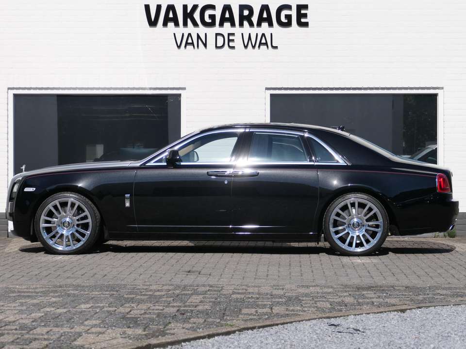 Rolls-Royce Ghost - Imagem 2