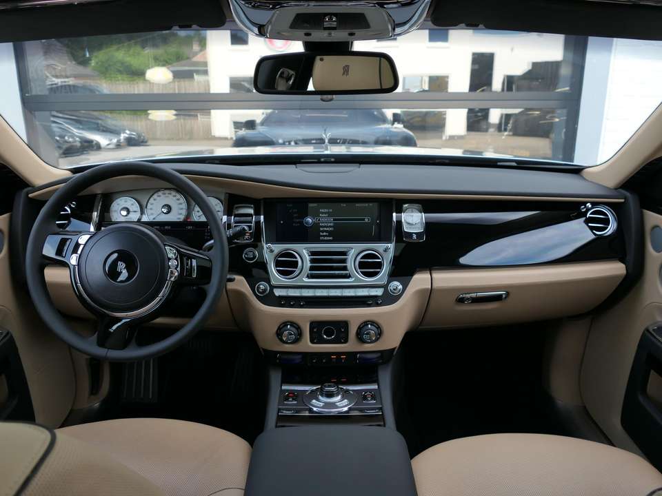 Rolls-Royce Ghost - Imagem 4