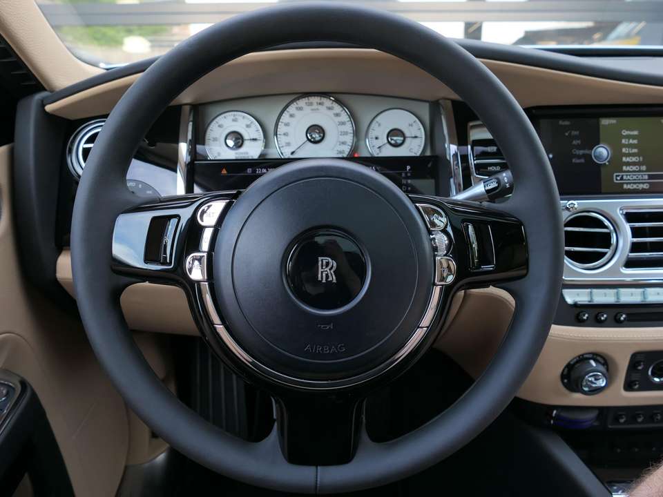 Rolls-Royce Ghost - Imagem 5