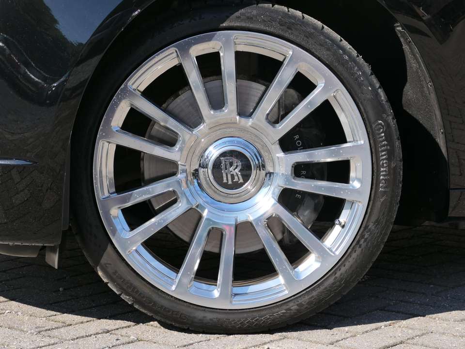 Rolls-Royce Ghost - Imagem 14