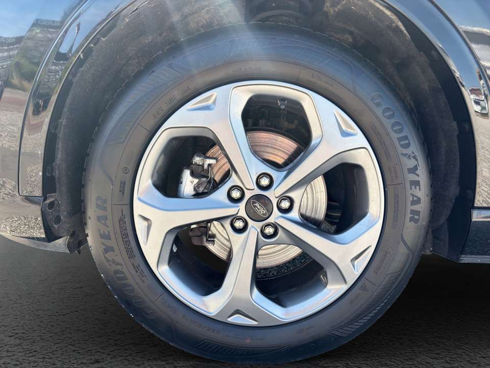 Ford Kuga - Imagem 9