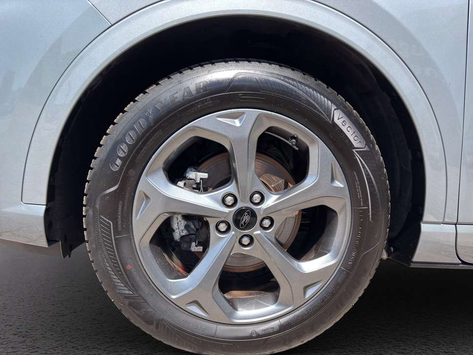 Ford Kuga - Imagem 9