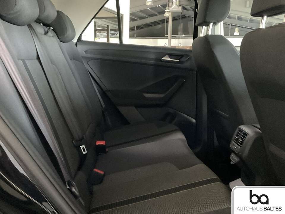 Volkswagen T-Roc - Imagem 8