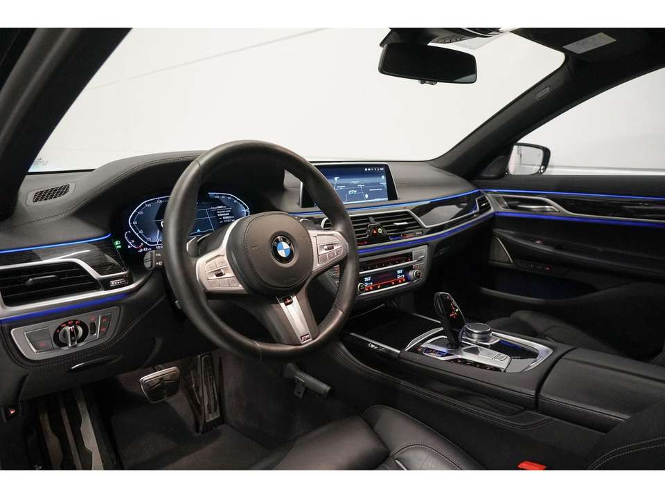 BMW 745 - Imagem 2