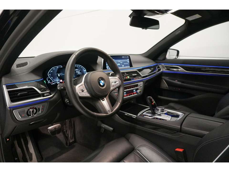 BMW 745 - Imagem 8