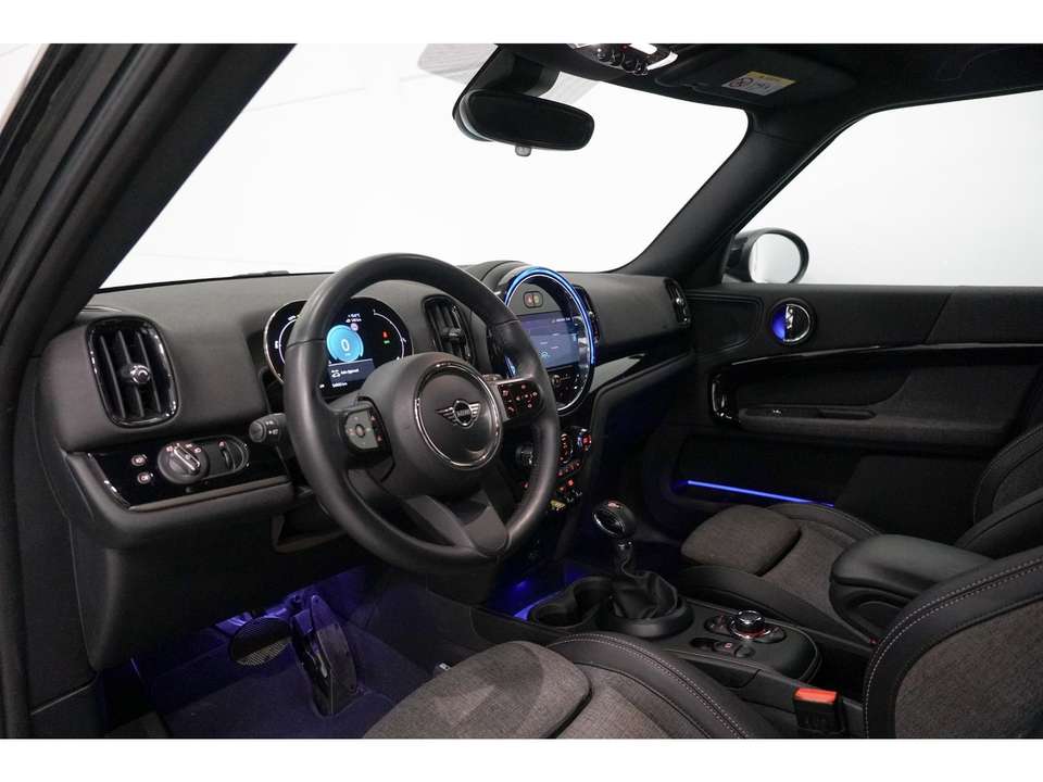 MINI Cooper SE Countryman - Imagem 8