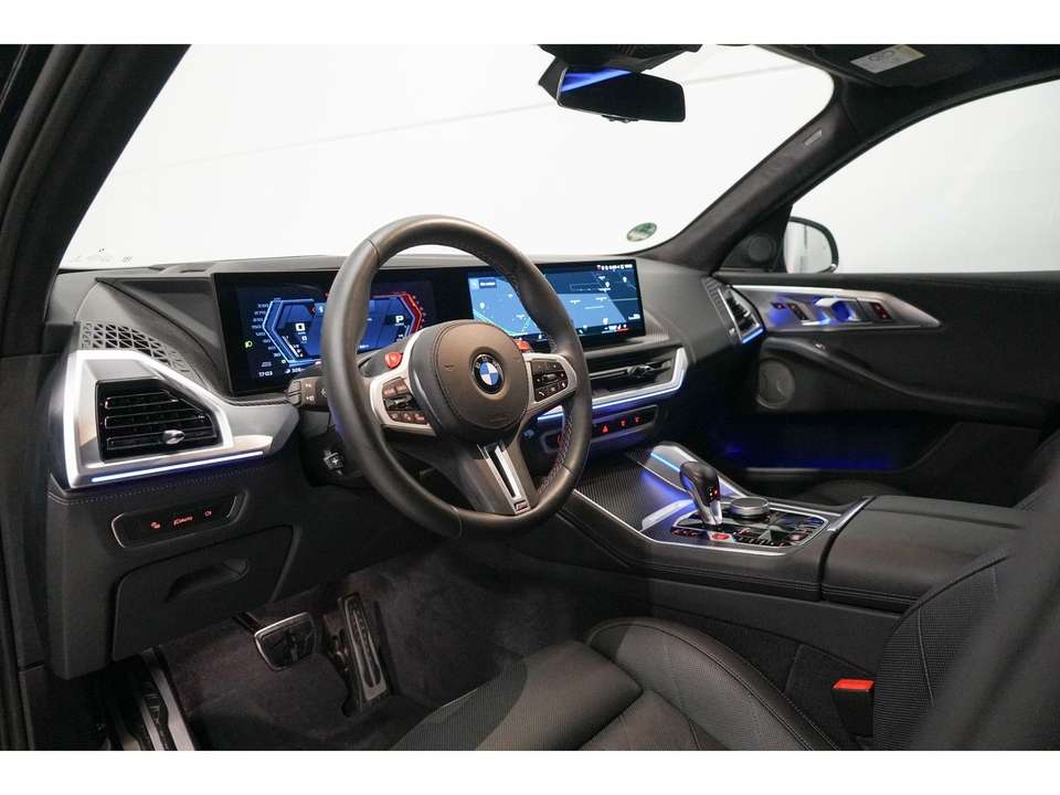 BMW XM - Imagem 8