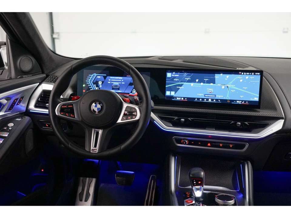 BMW XM - Imagem 10