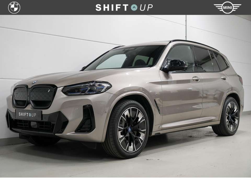 BMW iX3 - Imagem 1