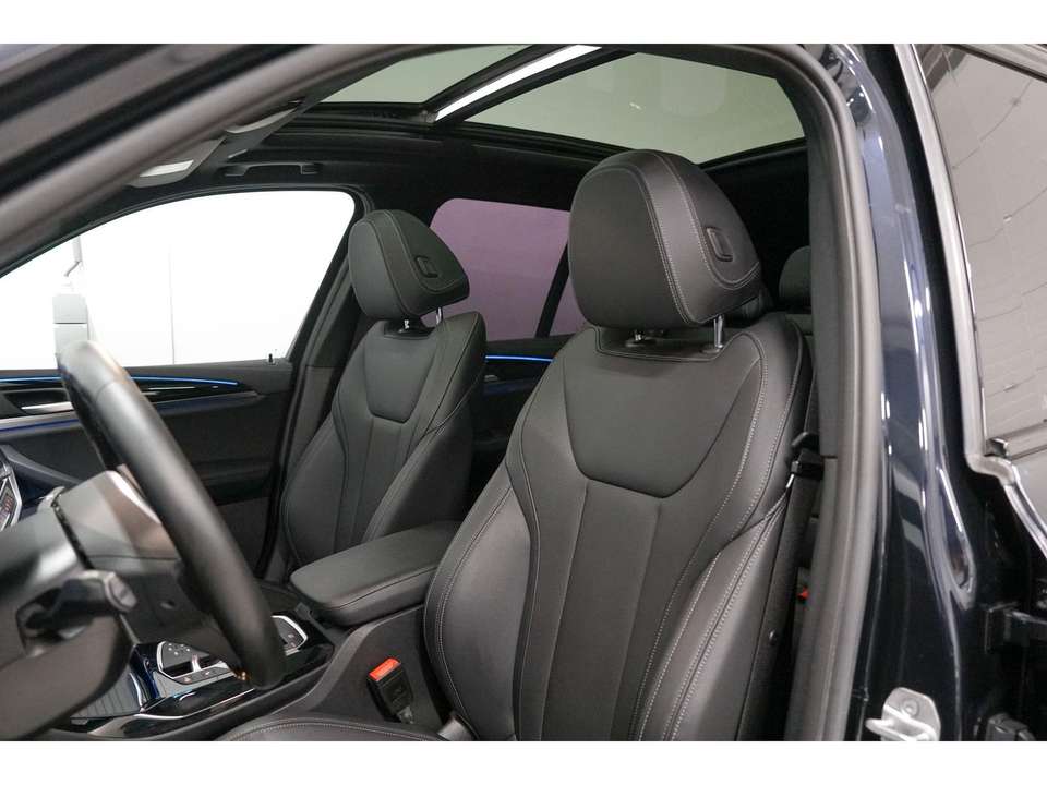 BMW iX3 - Imagem 12