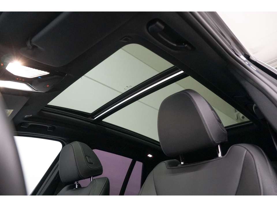 BMW iX3 - Imagem 13