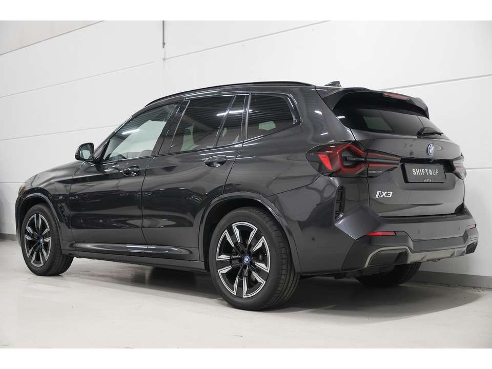 BMW iX3 - Imagem 7