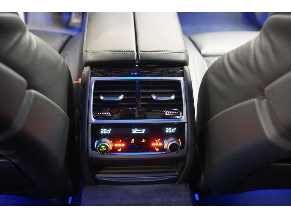 BMW 745 - Imagem 17