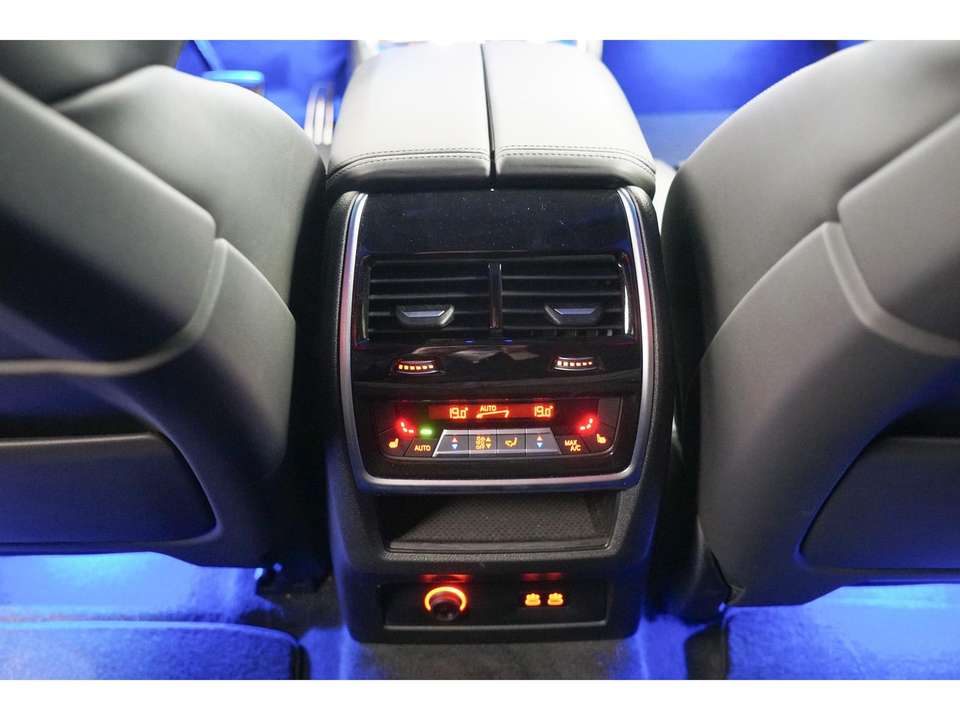 BMW XM - Imagem 17