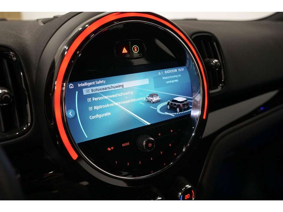 MINI Cooper SE Countryman - Imagem 17