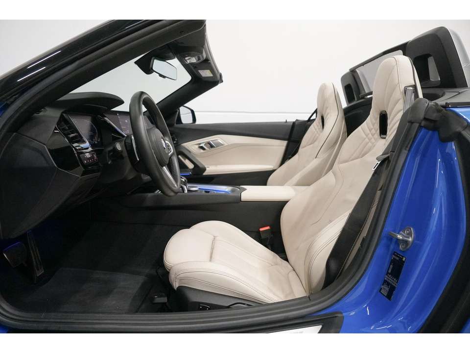 BMW Z4 - Imagem 18